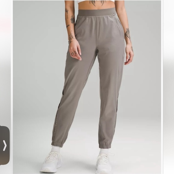 NWOT Lululemon Adapted State High-Rise‎ Jogger Size 0 - Picture 1 of 11